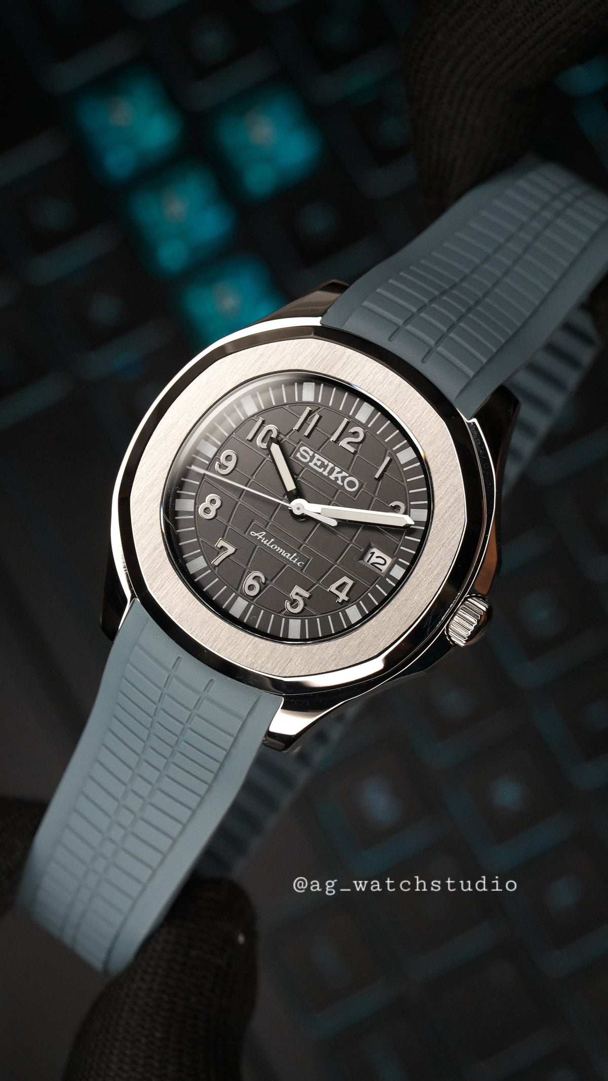 Seiko Mod Aquanaut with NH35 Movement (Pastel Grey)
